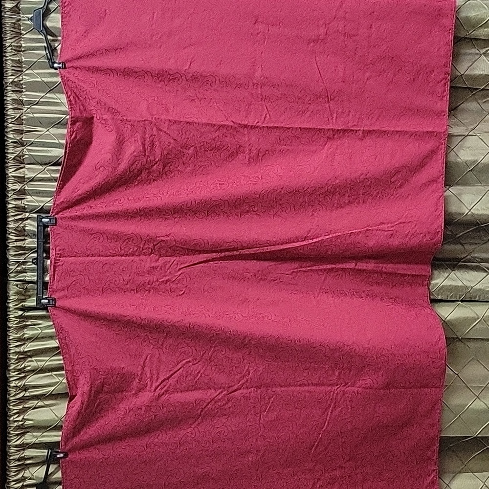 EUC- 154 x 52 Cotton/Poly Damask Tablecloth